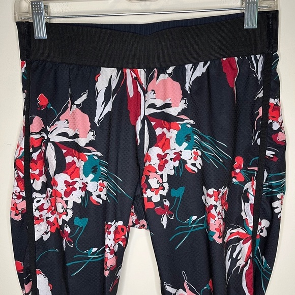 Athleta × Derek Lam Lily Chelsea Floral Print Crop Leggings Size Medium - Picture 8 of 11